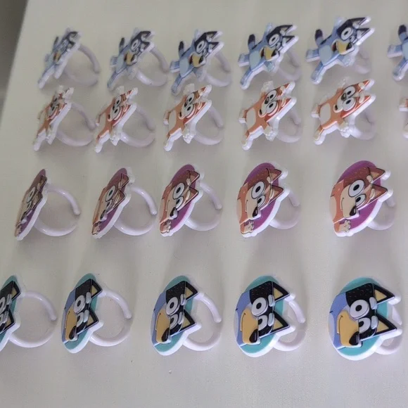 Bluey Cupcake Rings - Picture 4 of 7